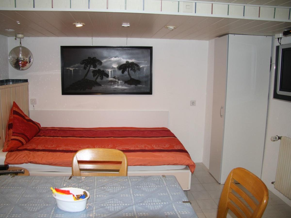 Gaestezimmer Juelich ไวล์อัมไรน์ ภายนอก รูปภาพ